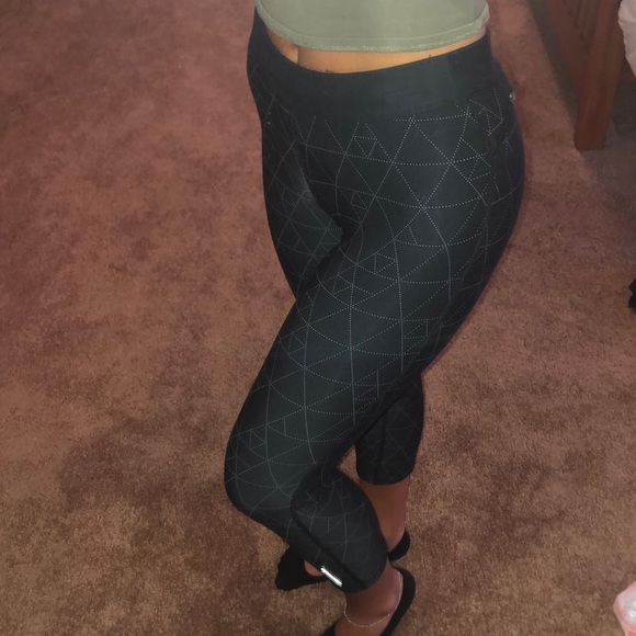 Nike Pants - Dri-Fit Nike Capri Leggings